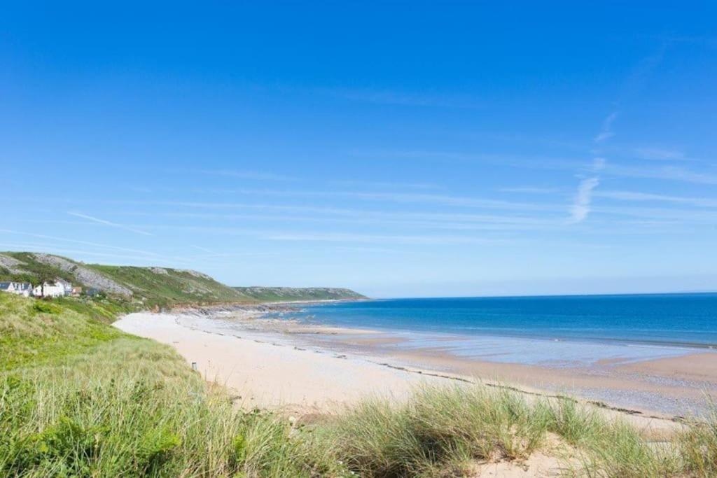 Apartment Ocean Breeze, Gower Holiday Village. Allows Dogs Swansea