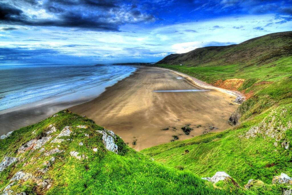 Ocean Breeze, Gower Holiday Village. Allows Dogs *